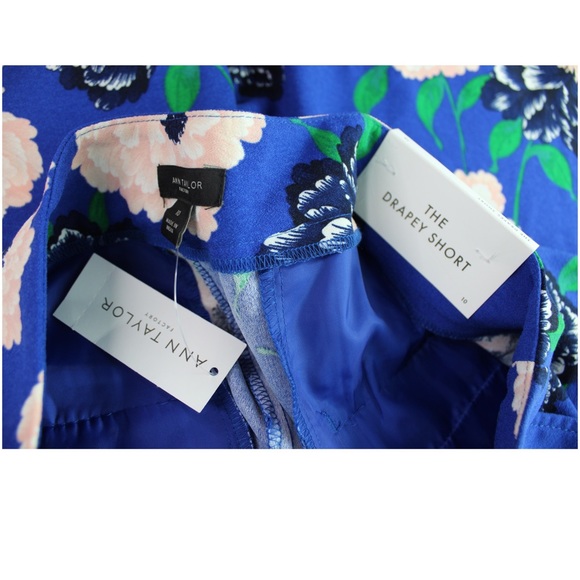 Ann Taylor NWT Floral the Drapey Short 10 30 - Picture 7 of 7